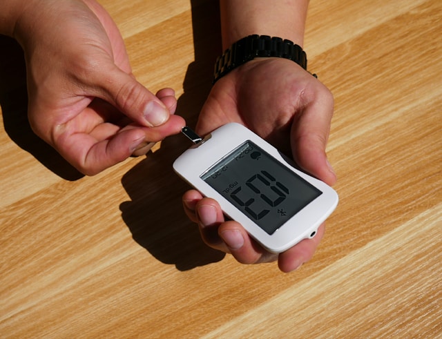 Natural Ways to Control Blood Pressure and Sugar Levels